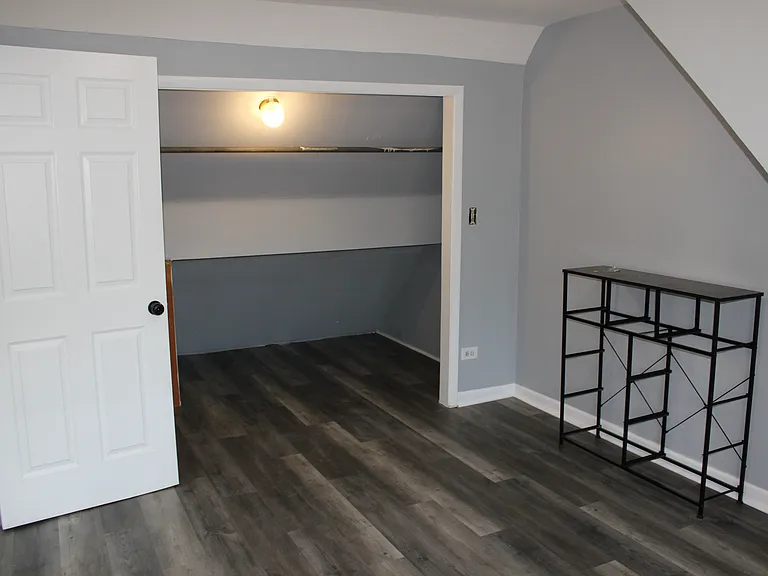 8134 N Merrill St — Photo 25