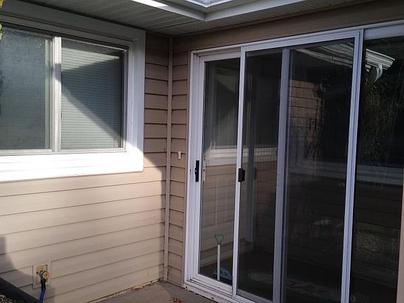 2nd image of 561 Pleasure Creek Dr NE