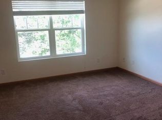 330 Willow Wind Pl, Iowa City, IA 52246