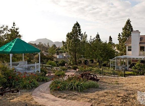 2nd image of 2211 Oleander Ct