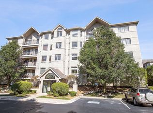 11850 Windemere Ct APT 203, Orland Park, IL