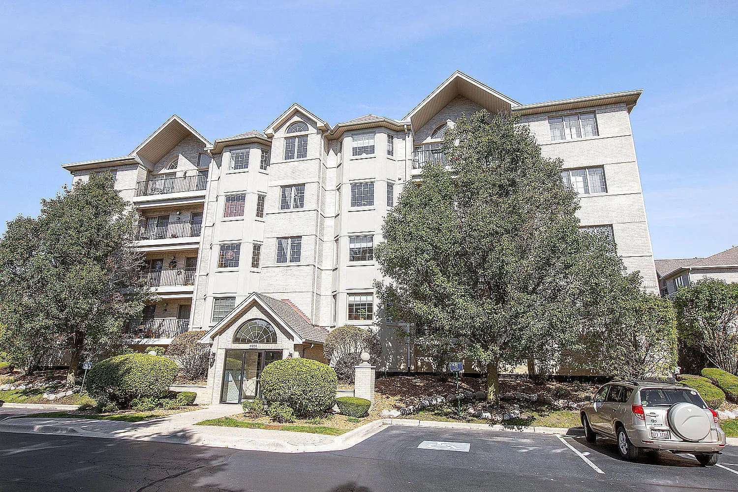 11850 Windemere Ct APT 203 photo 1