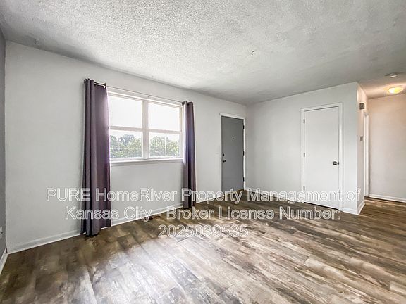 4th image of 4344 Parallel Pkwy
