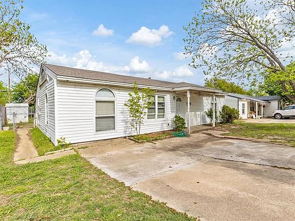3rd image of 2534 Western Park Dr