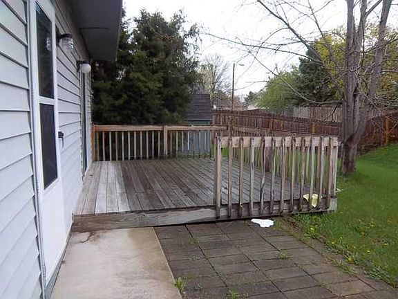4th image of 3575 N Bearwood Dr