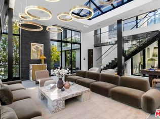 1317 Londonderry Pl, Los Angeles, CA 90069