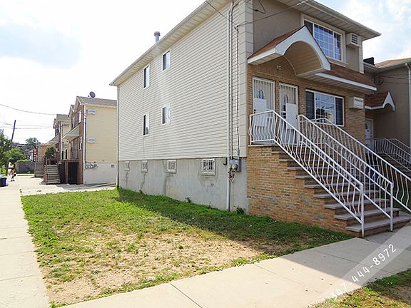 2nd image of 2901 Grace Ave