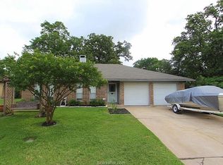 3300 Chisholm Trl, Bryan, TX 77803
