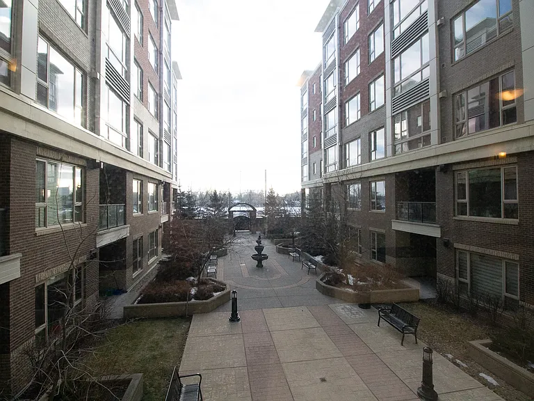 35 Inglewood Park SE #212 — Photo 15