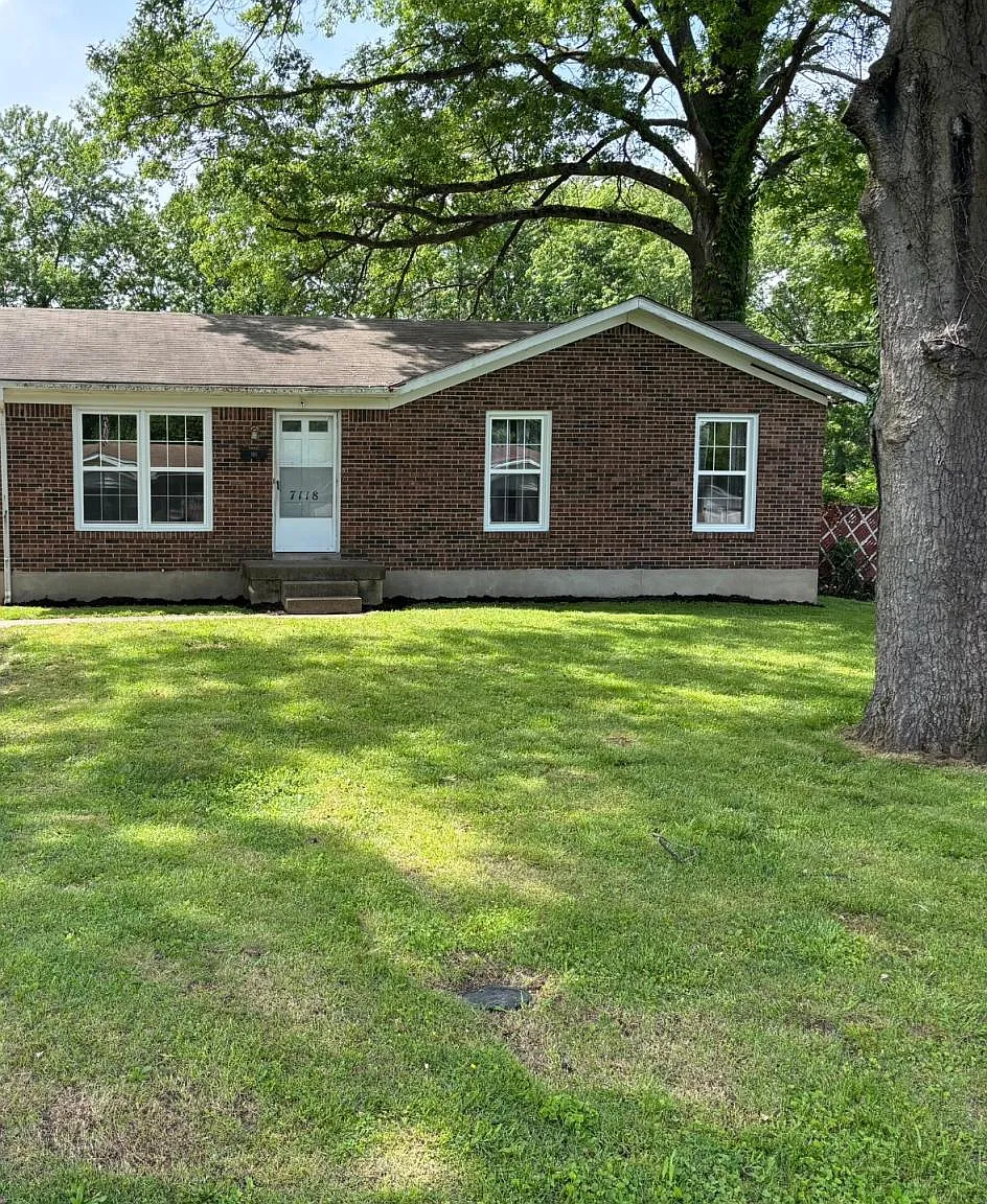 7118 Daisy Ave — Photo 1