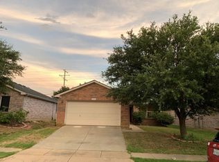 1557 Chivalry Ln, Little Elm, TX 75068