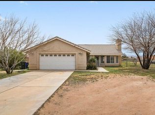 14761 Dakota Rd, Apple Valley, CA 92307