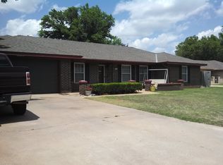 4 Misty Glenn Dr, Chickasha, OK 73018