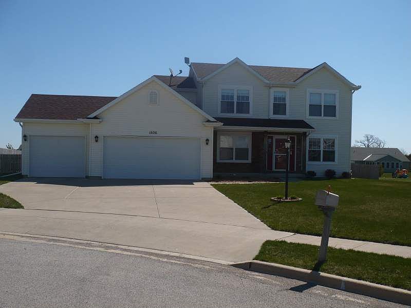 2nd image of 1506 Redbrook Ct