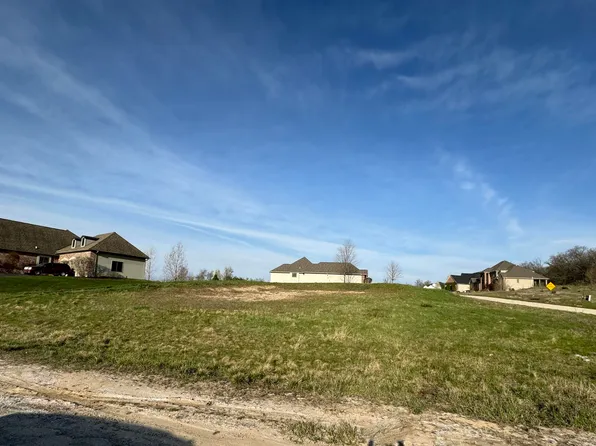 7633 Hidden Creek Ln, Roscoe, IL 61073