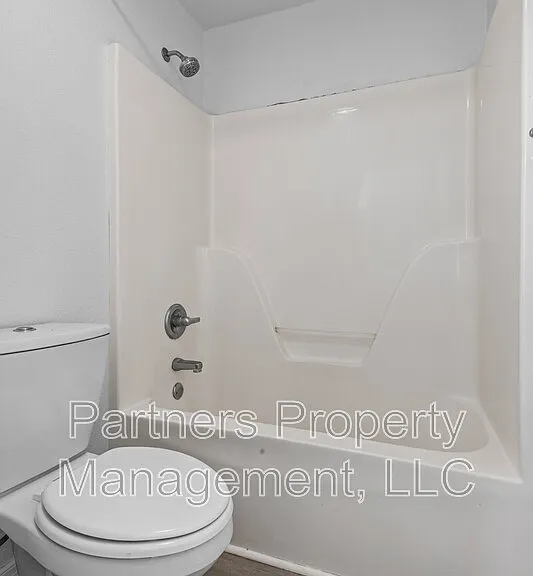 1174 W Hendrix St — Photo 19