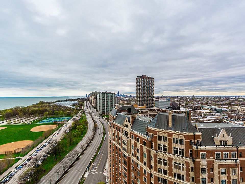 1st image of 3900 N Lake Shore Dr APT 2A