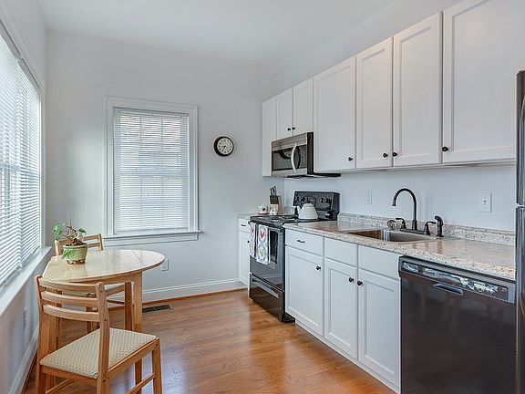 4th image of 207 Douglas Ave APT C