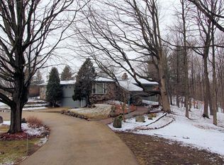 1076 Oconobanks Dr, Colgate, WI 53017