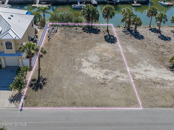 4th image of 4348 Tahiti Dr