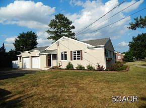 2nd image of 703 Lincoln Ave
