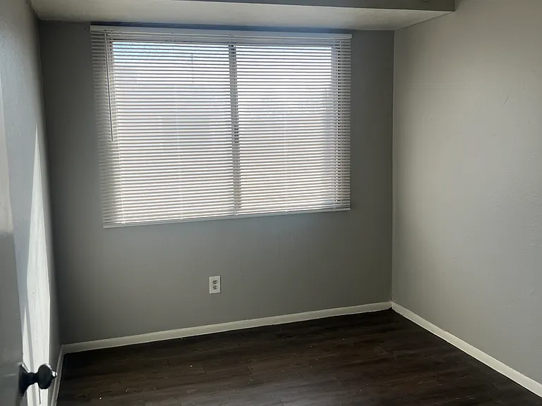 4003 W Reade Ave #1 — Photo 12