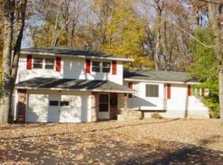 211 Donlin Dr, Liverpool, NY 13088