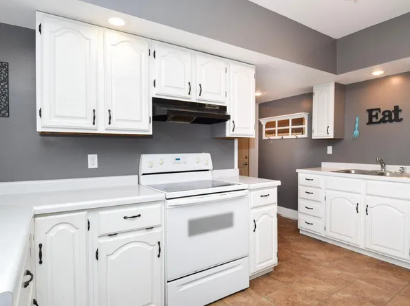 304 5th Ave N, Brownton, MN 55312