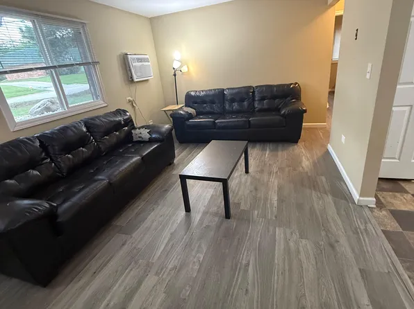 4131 Applewood Ln APT 1, Loves Park, IL 61111