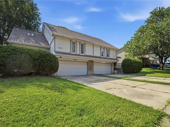 612 SE Kristi Ln, Lees Summit, MO 64063