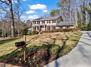 7675 Ryefield Dr, Sandy Springs, GA 30350