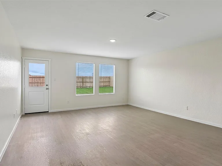 3188 Dispatch Dr — Photo 15