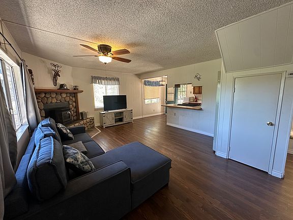 2nd image of 2223 Bernina Dr