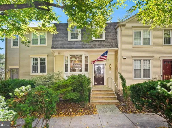35 Fendall Ave, Alexandria, VA 22304