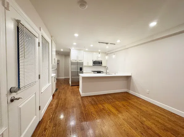 274-276 Sumner St #276-1, Boston, MA 02128