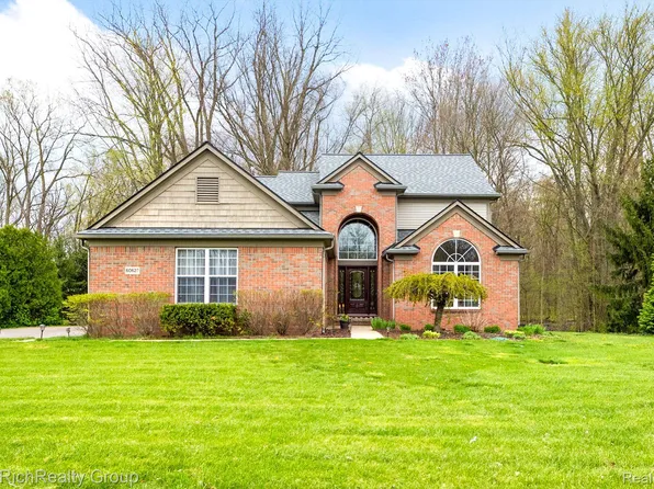 60627 S Lyon Trl, South Lyon, MI 48178