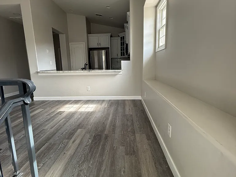 5714 S 21st Ter — Photo 15