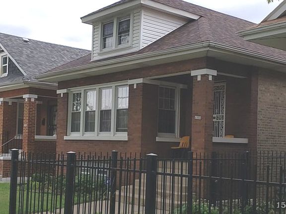 2nd image of 1532 N Lawler Ave