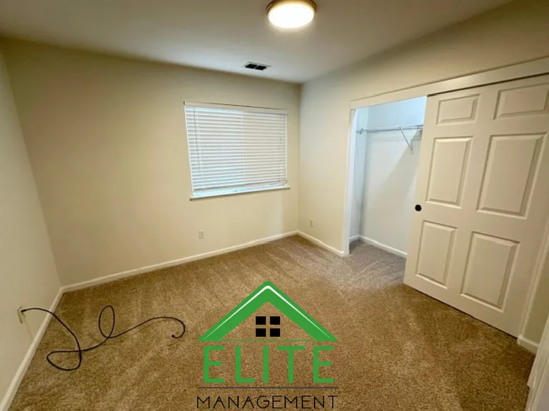 5620 Bridgecross Dr — Photo 12