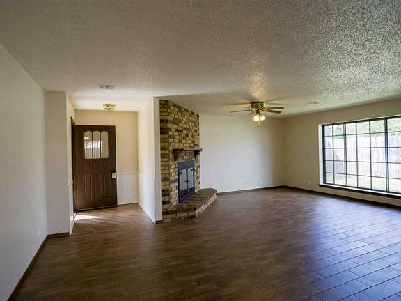 4th image of 502 Shady Creek Dr