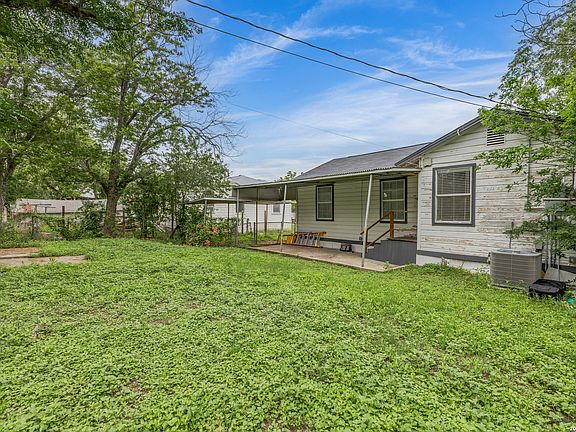 3rd image of 923 Fair Ave