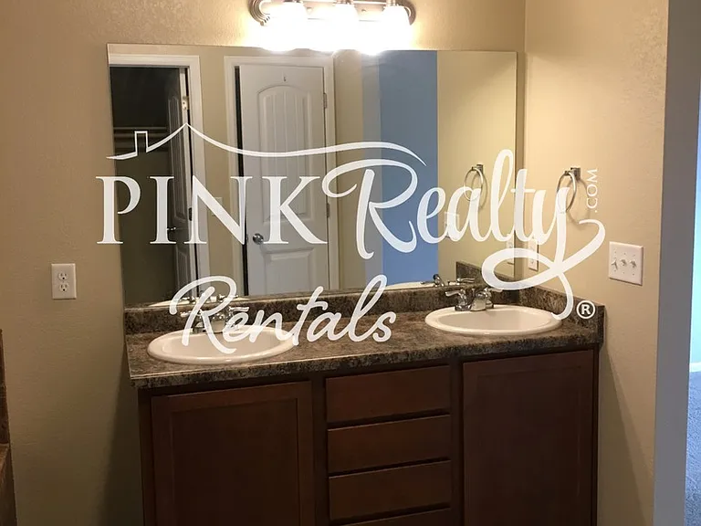 2317 Washo Cir — Photo 9