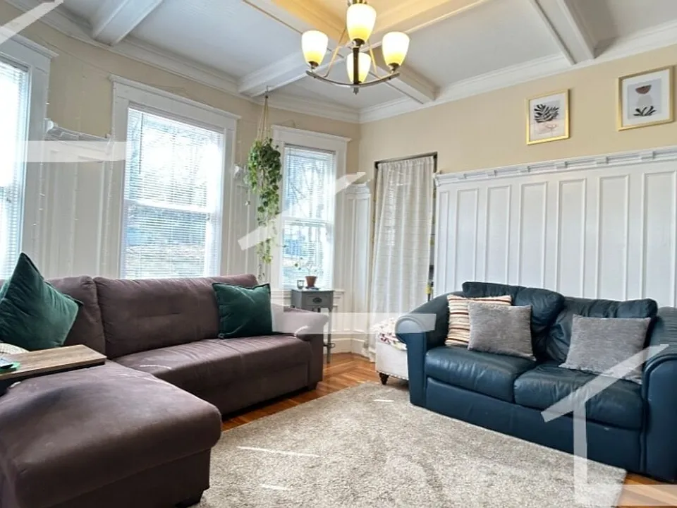 2 Glenley Ter #7