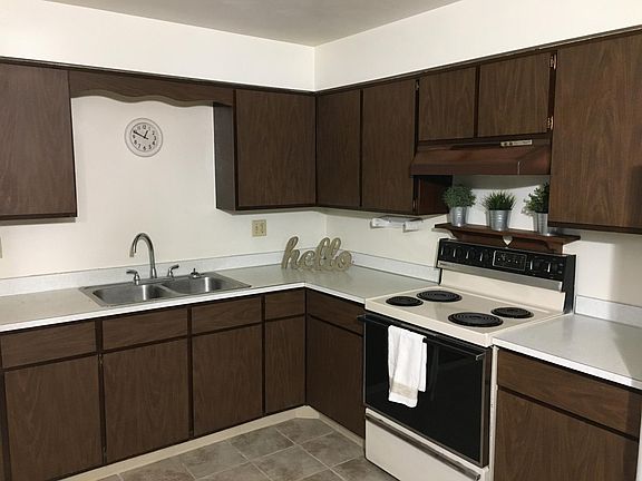 3rd image of 7567 Margaret St APT 1