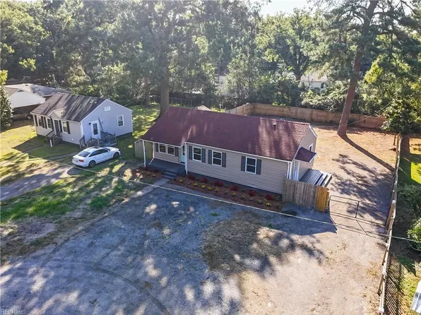 620 72nd St, Newport News, VA 23605