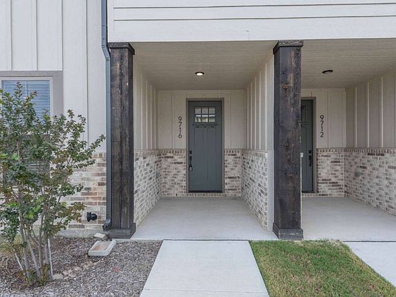 4th image of 9716 Thorncrown Ln