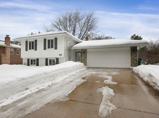 10334 Crocus St NW, Coon Rapids, MN 55433