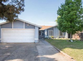 310 Heatherwood Cir, Porterville, CA 93257