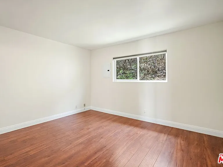 18103 Coastline Dr #8 — Photo 14