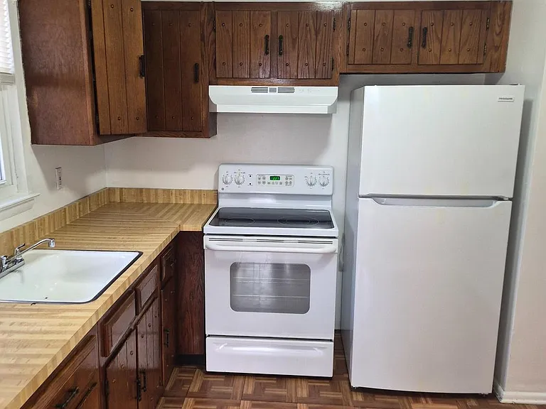 34 Florence Tollgate Pl #8 — Photo 4
